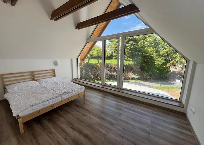 Holiday Home Pocuvadlo בית נופש